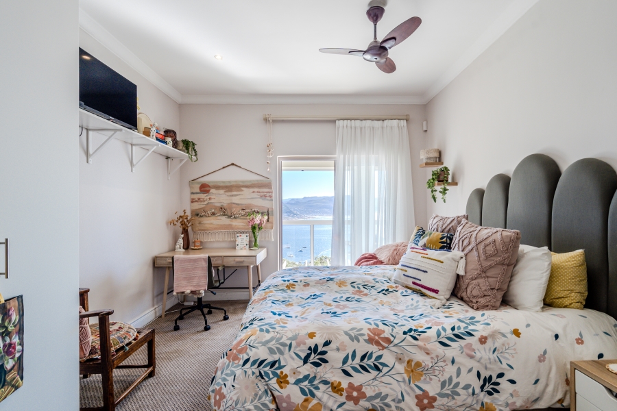 4 Bedroom Property for Sale in Simons Kloof Western Cape